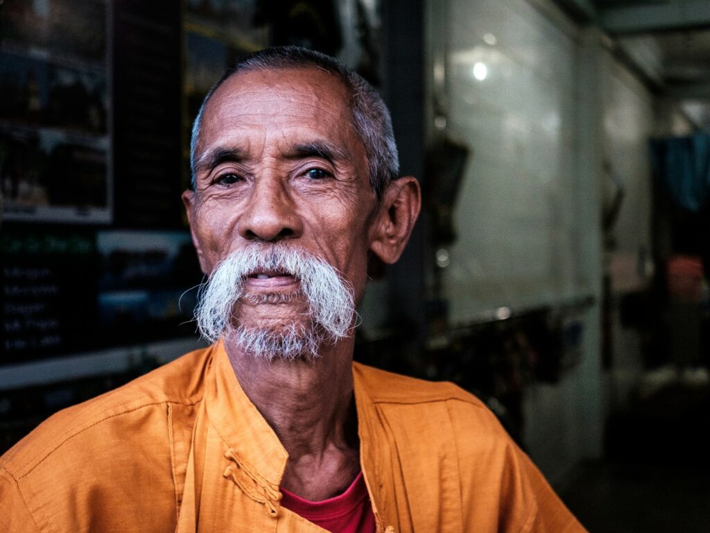 monsieur à moustaches